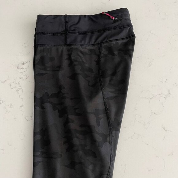Lululemon Run: Inspire Crop II *All Full On Luxtreme Savasana Camo Leggings  6 - Picture 4 of 13